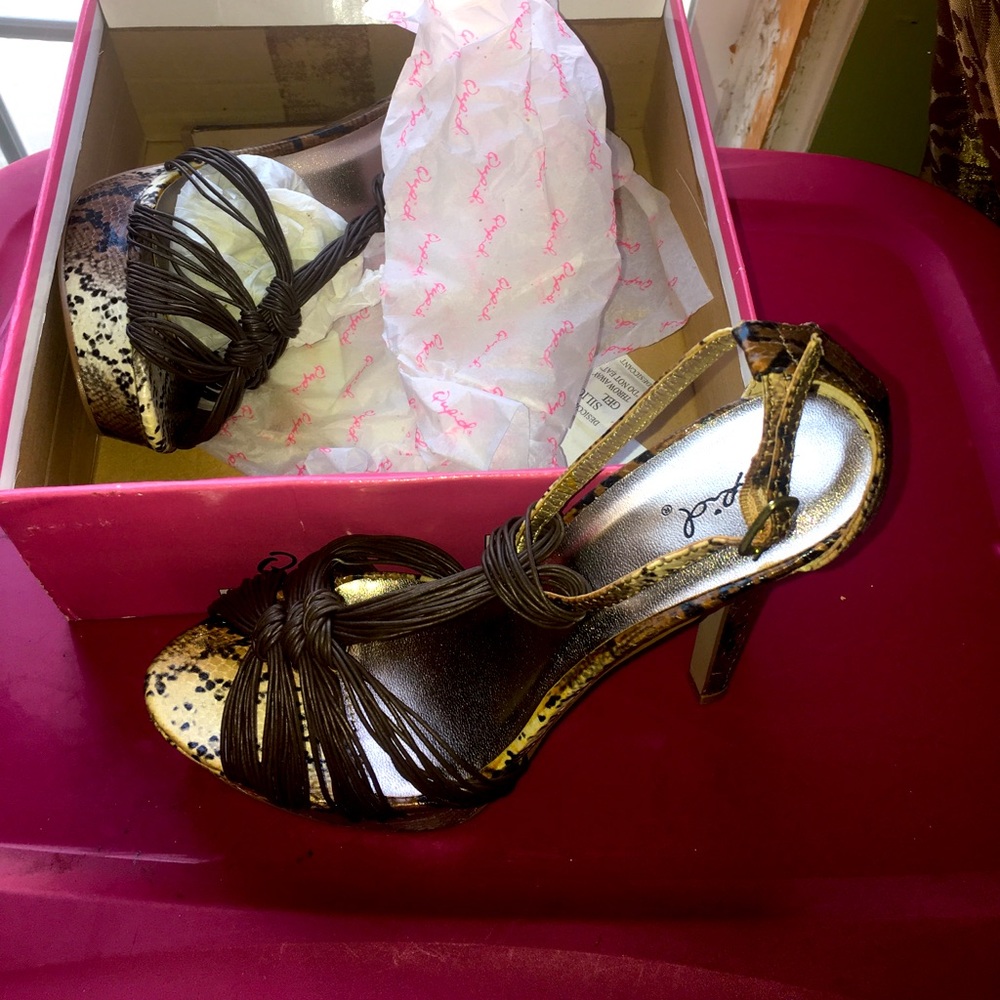 If u love heels 8 6.5 7.5